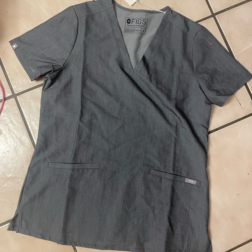 Scrub top